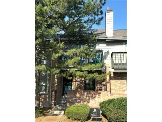 More Details about MLS # 6022874 : 4109 S EVANSTON CIR B AURORA CO 80014