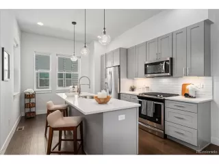 Photo #3: 6031913 Listing