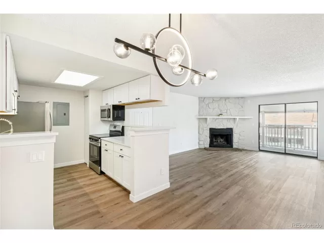 MLS: 6034056 Condo For Sale