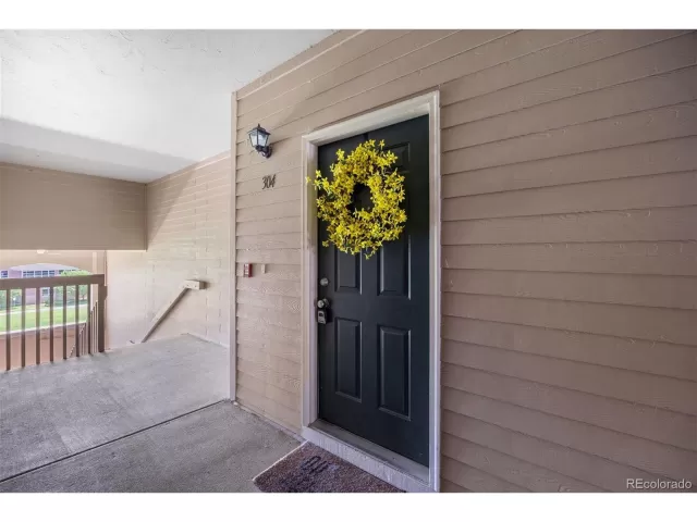 MLS: 6038110 Condo For Sale