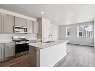 Photo #3: 6039983 Listing