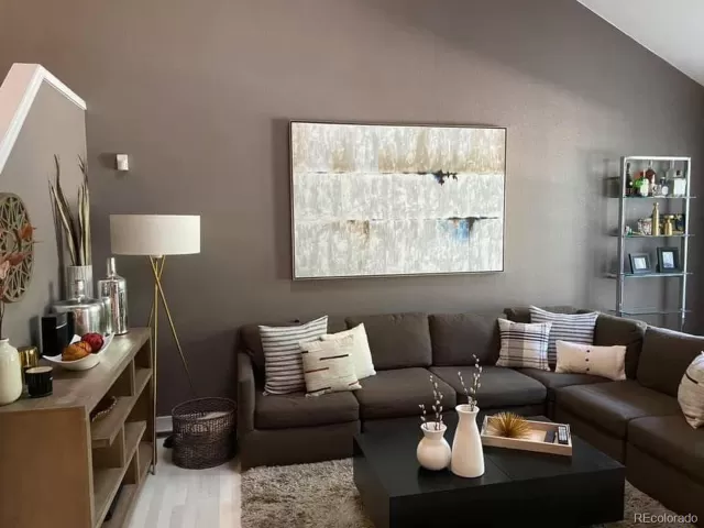 MLS: 6041333 Condo For Sale