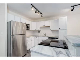 Photo #6: 6042348 Listing