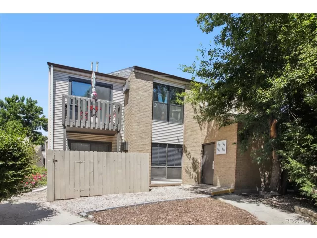 MLS: 6043140 Condo For Sale