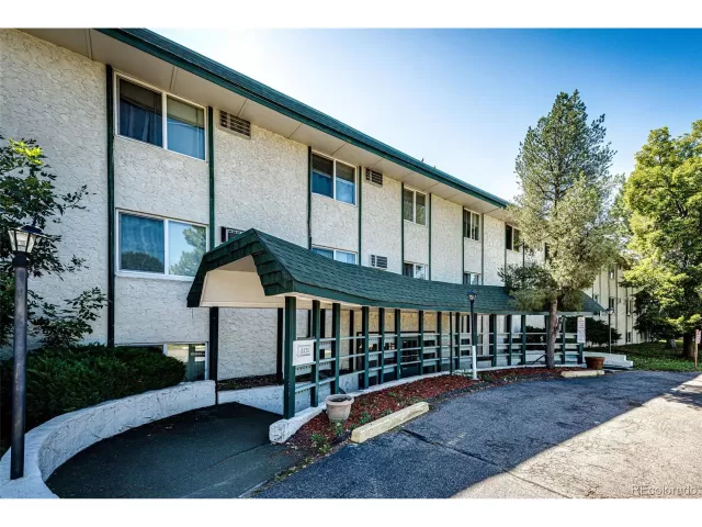 MLS: 6046544 Condo For Sale