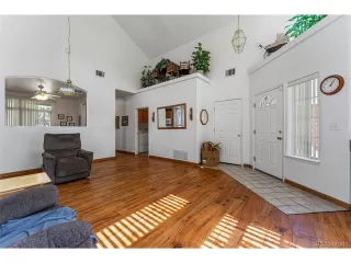 Photo #5: 6048967 Listing