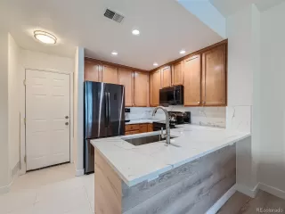 Photo #6: 6049208 Listing 