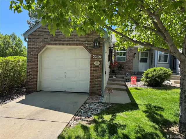 MLS: 6051146 Condo For Sale