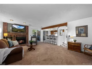 Photo #2: 6051572 Listing 