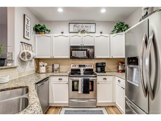 MLS: 6052176 Condo For Sale