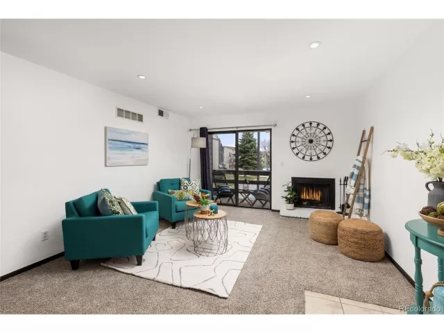 MLS: 6052668 Condo For Sale