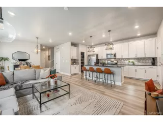 Photo #2: 6053858 Listing