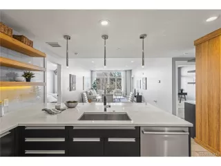 Photo #6: 6057147 Listing 