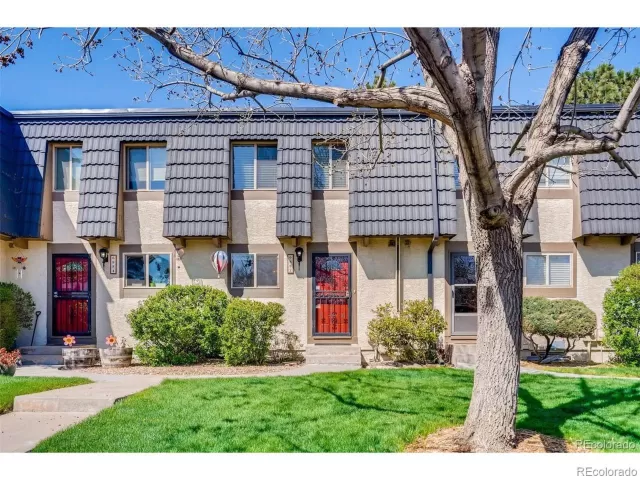 MLS: 6057235 Condo For Sale