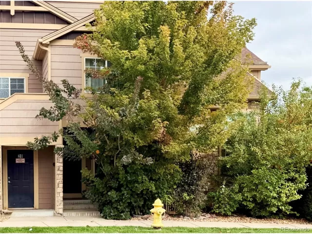 MLS: 6059979 Condo For Sale