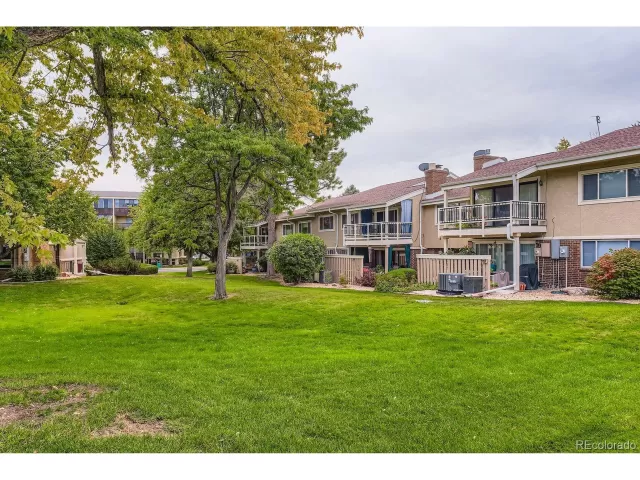 MLS: 6060047 Condo For Sale