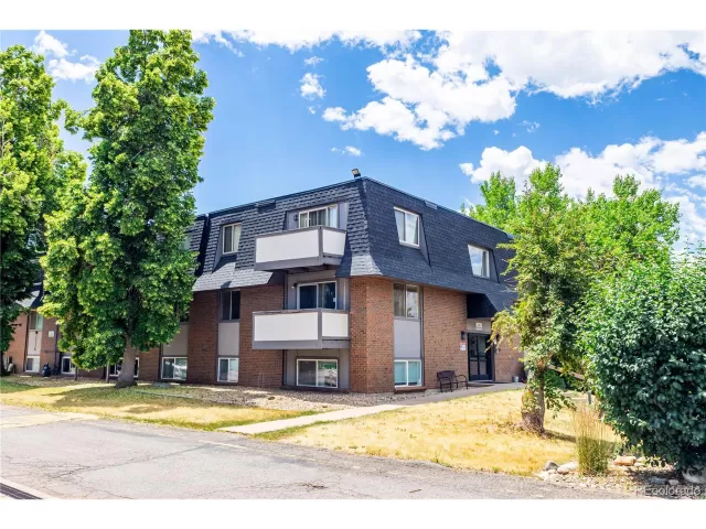 MLS: 6064550 Condo For Sale