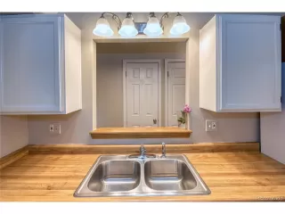 Photo #6: 6073444 Listing