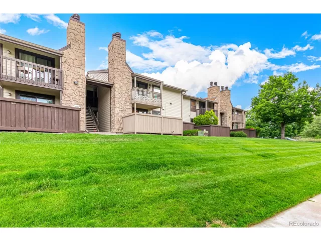 MLS: 6073583 Condo For Sale