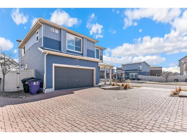 MLS: 6074329 Condo For Sale