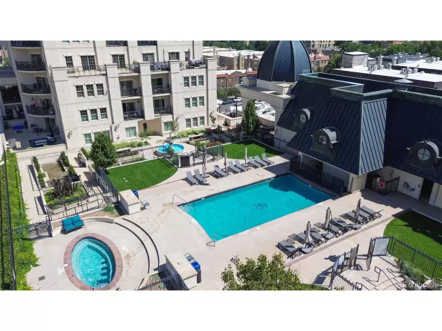 MLS: 6078000 Condo For Sale