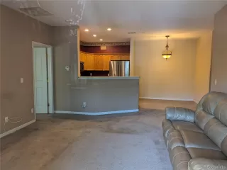 Photo #5: 6080242 Listing