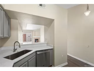 Photo #3: 6081307 Listing