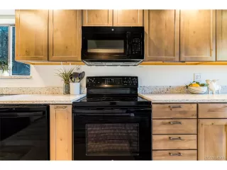 Photo #3: 6081356 Listing 