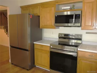 Photo #5: 6081590 Listing 