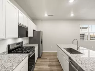 Photo #6: 6081786 Listing 