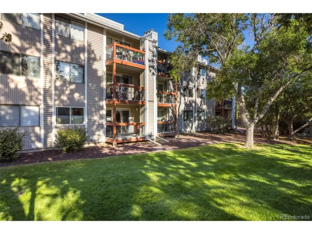 MLS: 6082557 Condo For Sale