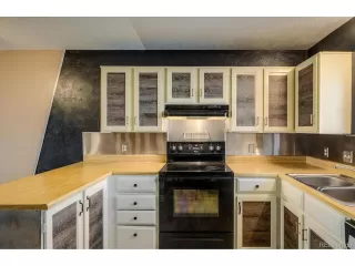 Photo #3: 6082557 Listing