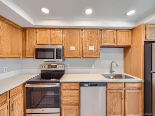 Photo #6: 6084229 Listing