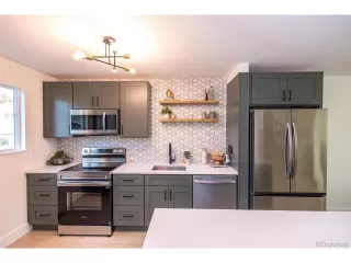 Photo #5: 6084394 Listing