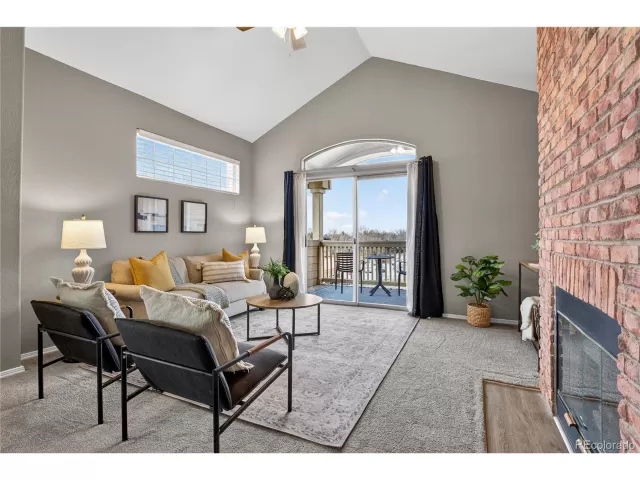 MLS: 6085183 Condo For Sale