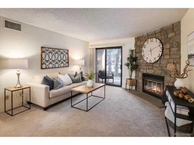 MLS: 6085956 Condo For Sale