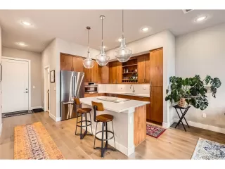 Photo #3: 6086567 Listing