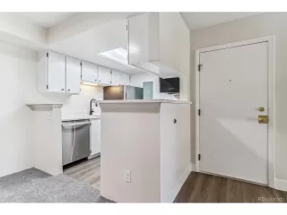 Photo #4: 6086885 Listing