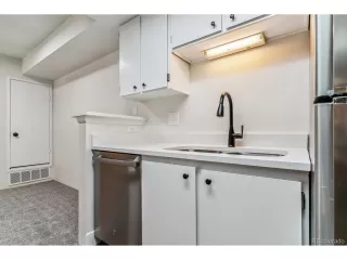 Photo #5: 6086885 Listing