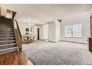 Photo #6: 6088156 Listing