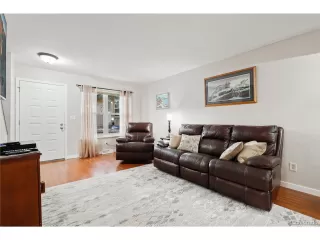 Photo #4: 6089655 Listing 