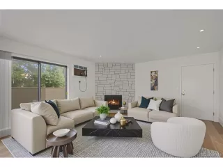 Browse active condo listings in OAK PARK