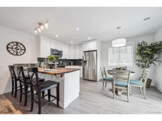 Photo #4: 6092099 Listing