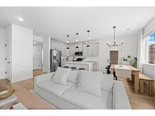 Photo #2: 6094069 Listing