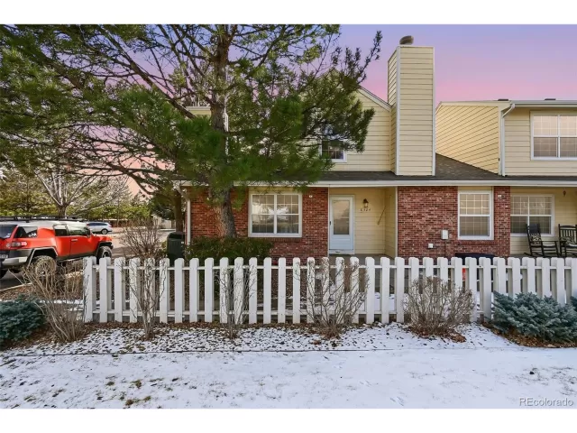 MLS: 6094415 Condo For Sale