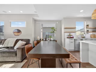 Photo #4: 6094845 Listing