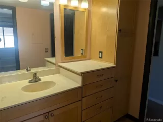 Photo #4: 6099628 Listing