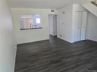 Photo #6: 6100941 Listing 