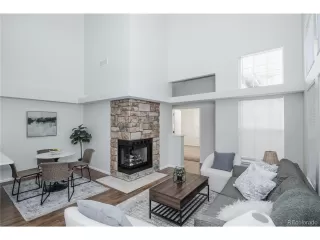 Photo #2: 6103257 Listing 