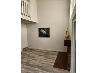 Photo #5: 6103437 Listing